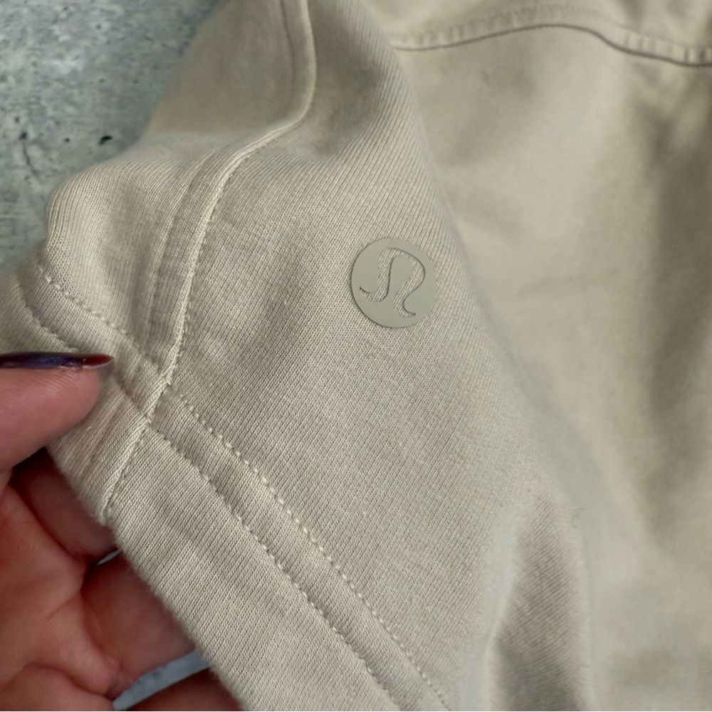 Lululemon Inner Glow High Rise Shorts 4 - Picture 4 of 6